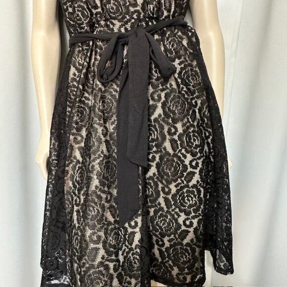 Love Squared Plus Size Short-Sleeve Lace A-Line Dress Size 1X - Picture 3 of 7